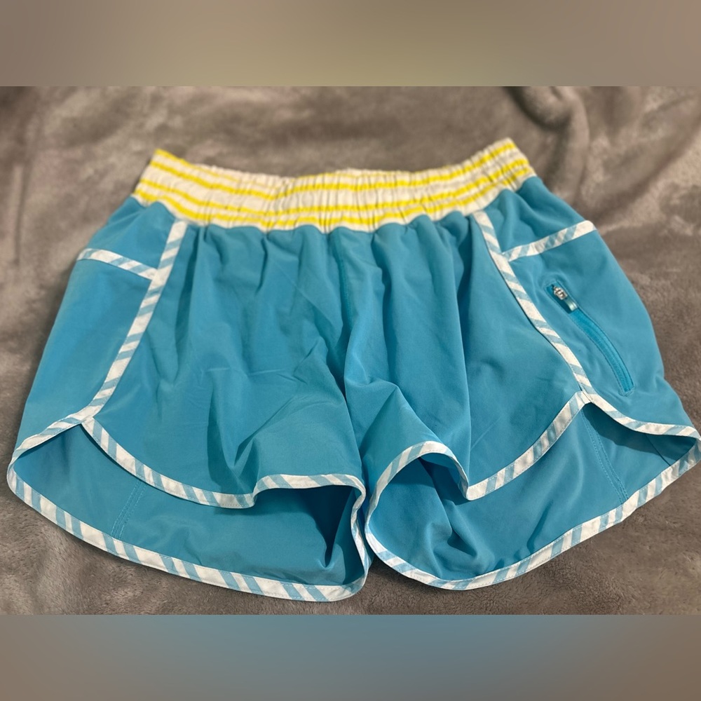 Lululemon Tracker Shorts Size 8 Like New